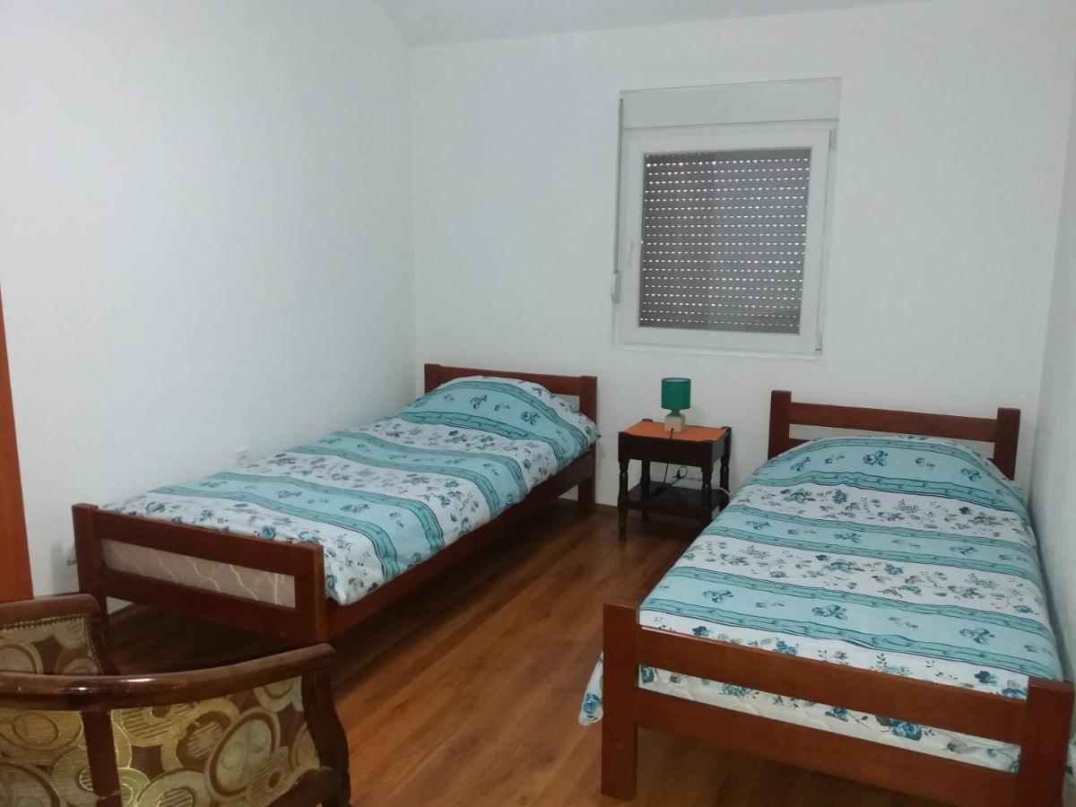 Apartments Mirkovic 센틴제 외부 사진